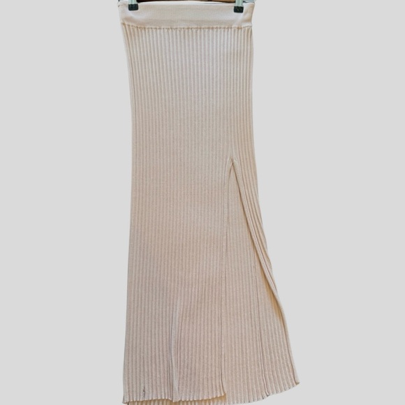 Aritzia Wilfred Knit Slit Midi Skirt Light Pink XS - Picture 3 of 11